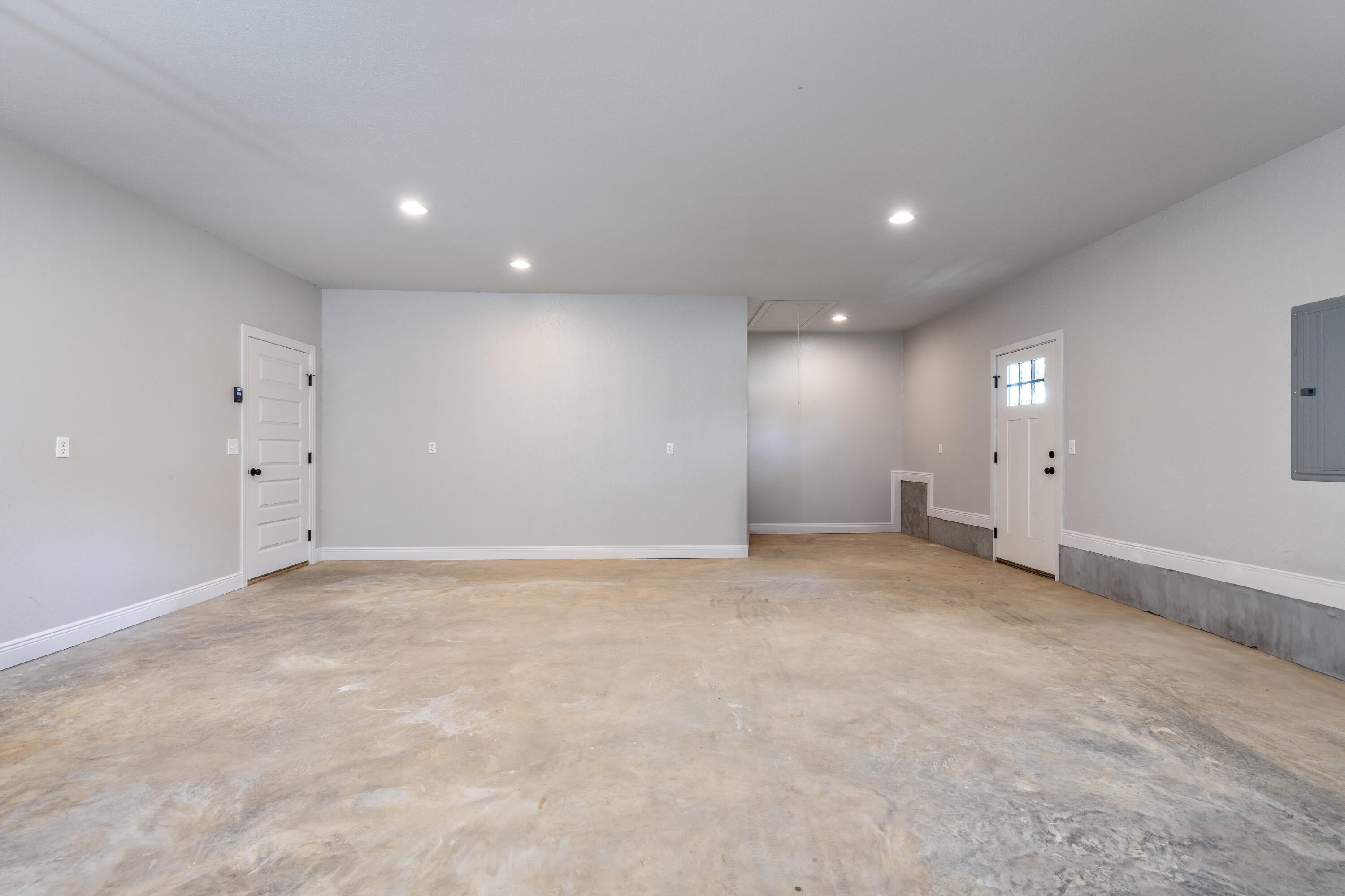 30397 South 567 Road, Unit 80 Afton, OK 74331 - Photo 45 of 68 Oversized Garage with Golf Cart Storage
