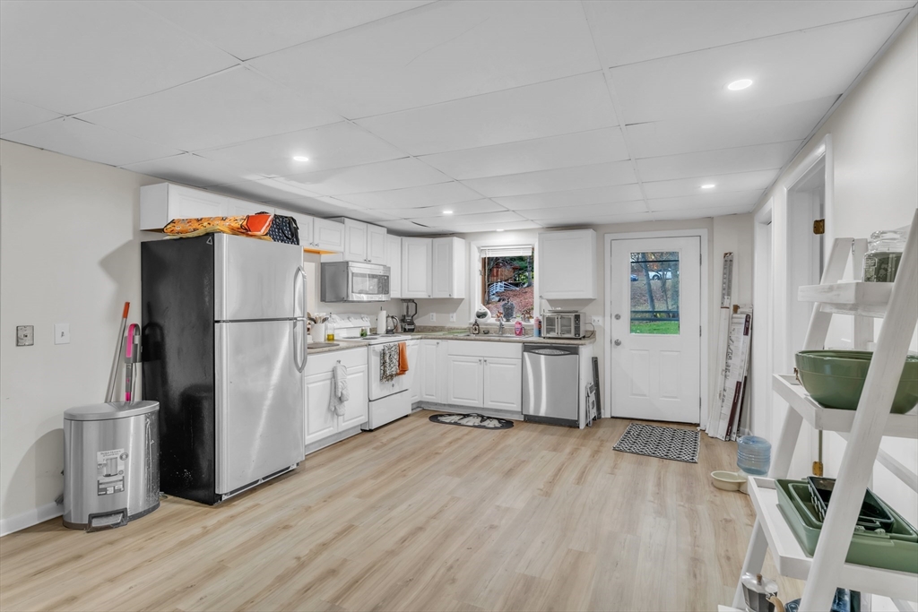 373-375 Montague Road Amherst, MA 01002 - Photo 6 of 37 Gallery Image 6