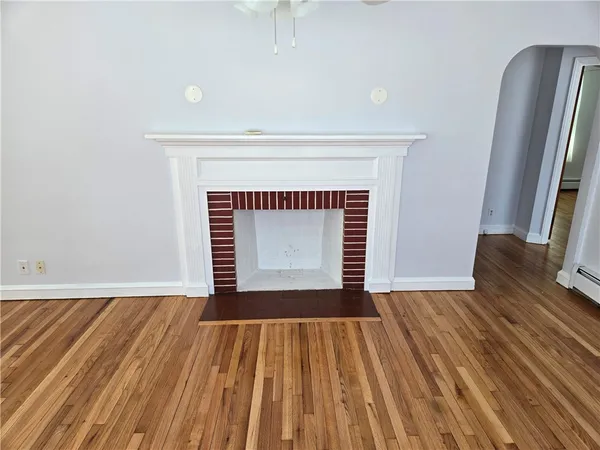 $429,000 | 839 Greenwich Avenue, Warwick, RI 02886