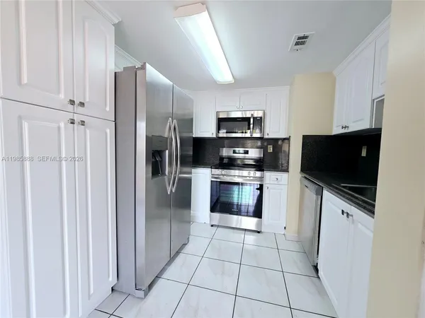 $2,500 | 365 Northwest 85th Court, Unit 1208, Miami, FL 33126