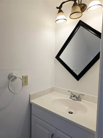 $2,500 | 365 Northwest 85th Court, Unit 1208, Miami, FL 33126