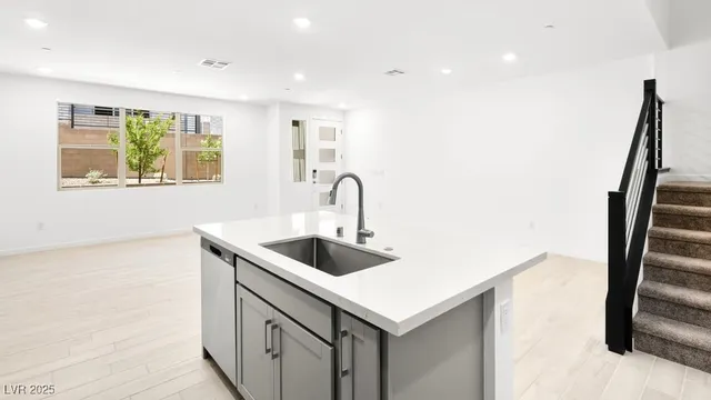 $2,500 | 1485 Melodic Lark Drive, Las Vegas, NV 89138