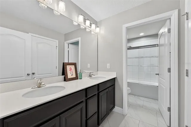 $835,000 | 11525 Lake Lucaya Drive, Riverview, FL 33579