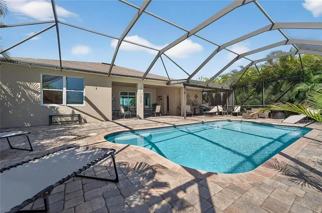 $835,000 | 11525 Lake Lucaya Drive, Riverview, FL 33579