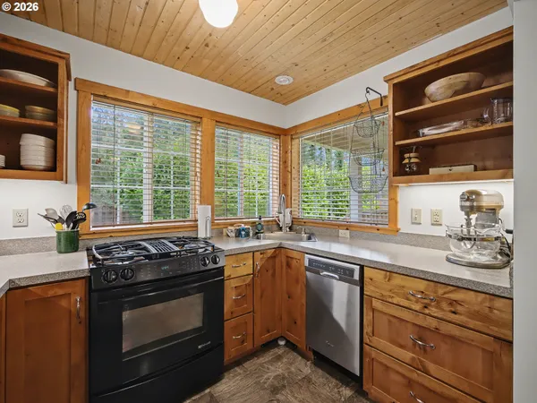 $535,000 | 60111 East Sleepy Hollow Drive, Sandy, OR 97055