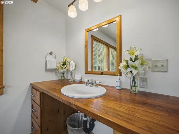 $535,000 | 60111 East Sleepy Hollow Drive, Sandy, OR 97055