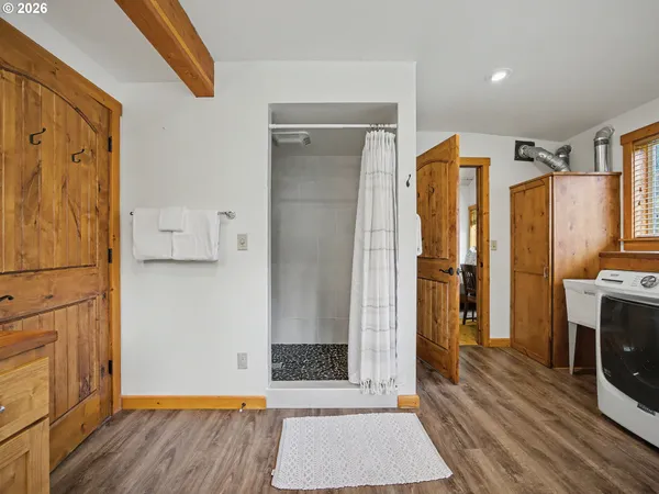 $535,000 | 60111 East Sleepy Hollow Drive, Sandy, OR 97055