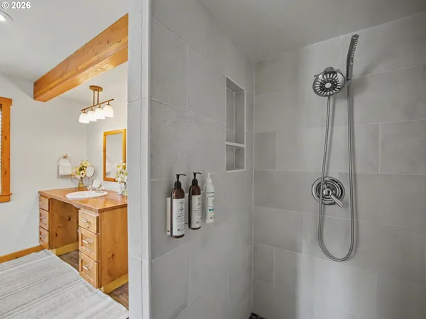 $535,000 | 60111 East Sleepy Hollow Drive, Sandy, OR 97055