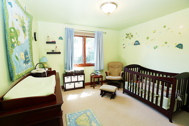 646 Robin Ridge Elgin, IL 60123 - Photo 16 of 24 a bedroom with furniture and a window
