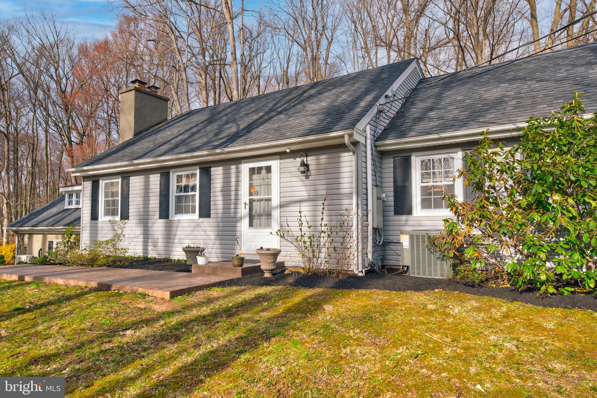1239 Hilltop Road Spring City, PA 19475 - Photo 5 of 69