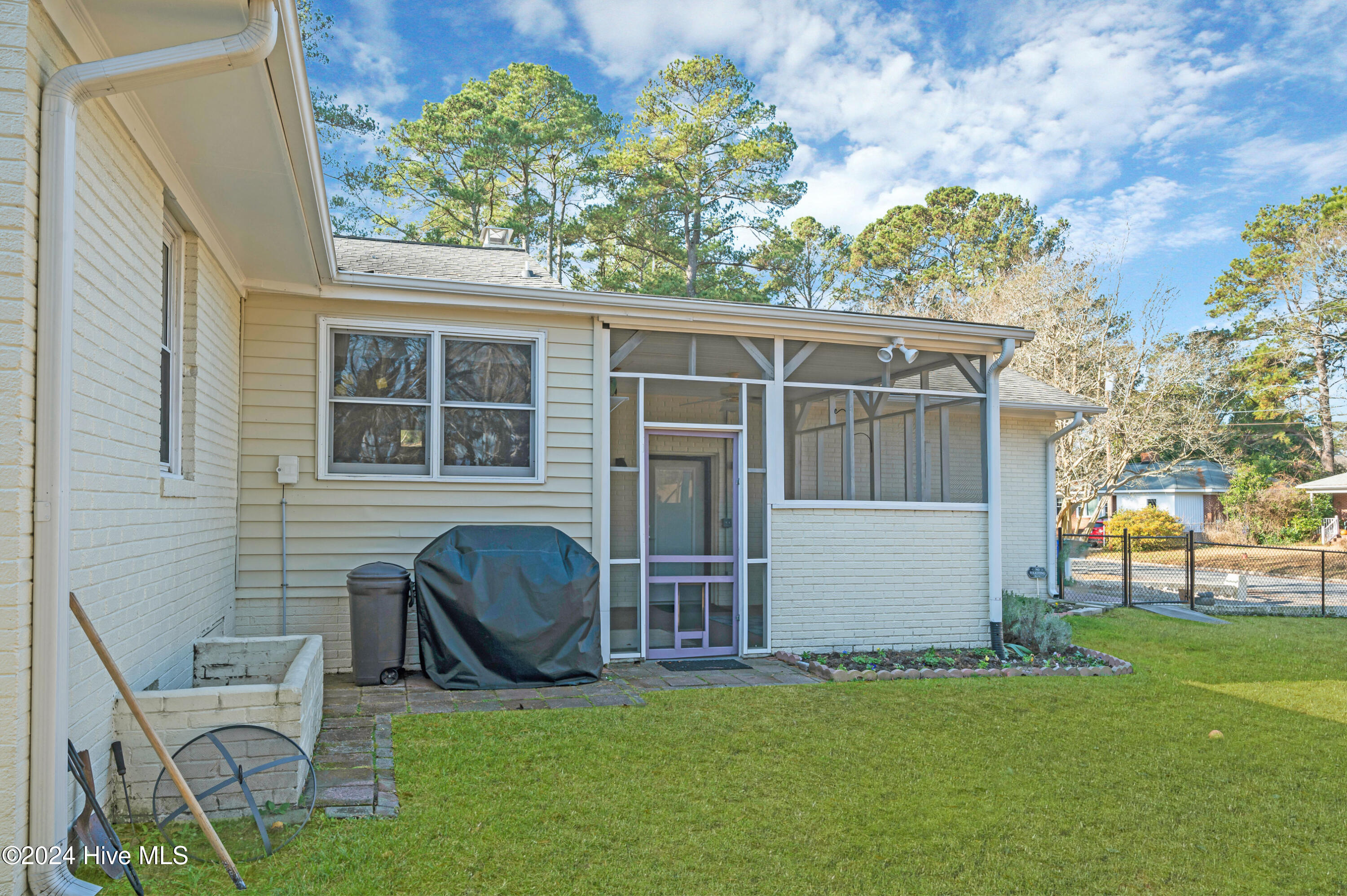 1301 Cotten Road Greenville, NC 27858 - Photo 6 of 45 1301 Cotton Rd-6
