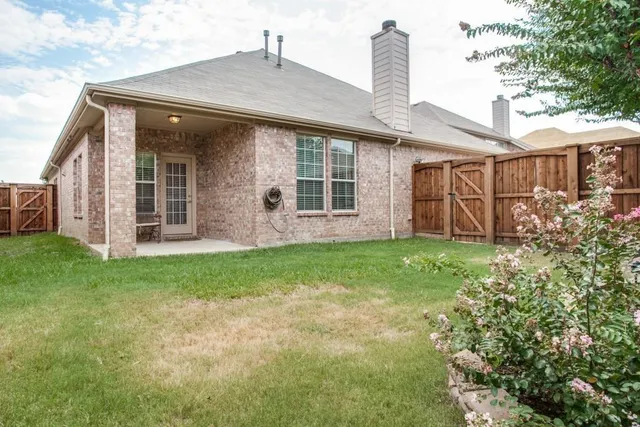a view of a house with garden