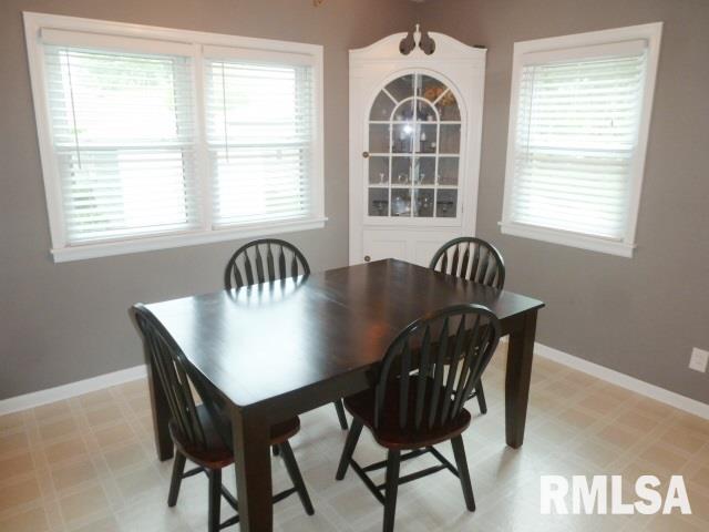2029 Ridgeway Court Bettendorf, IA 52722 - Photo 11 of 20 Gallery Image 11