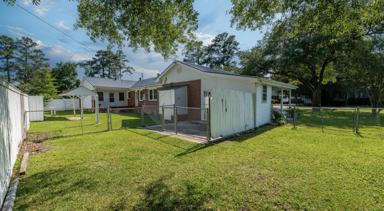 1824 Jasper Street Georgetown, SC 29440 - Photo 18 of 23 Backyard