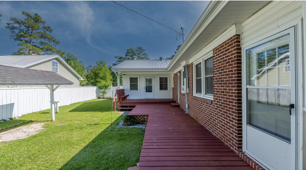 1824 Jasper Street Georgetown, SC 29440 - Photo 21 of 23 Backyard