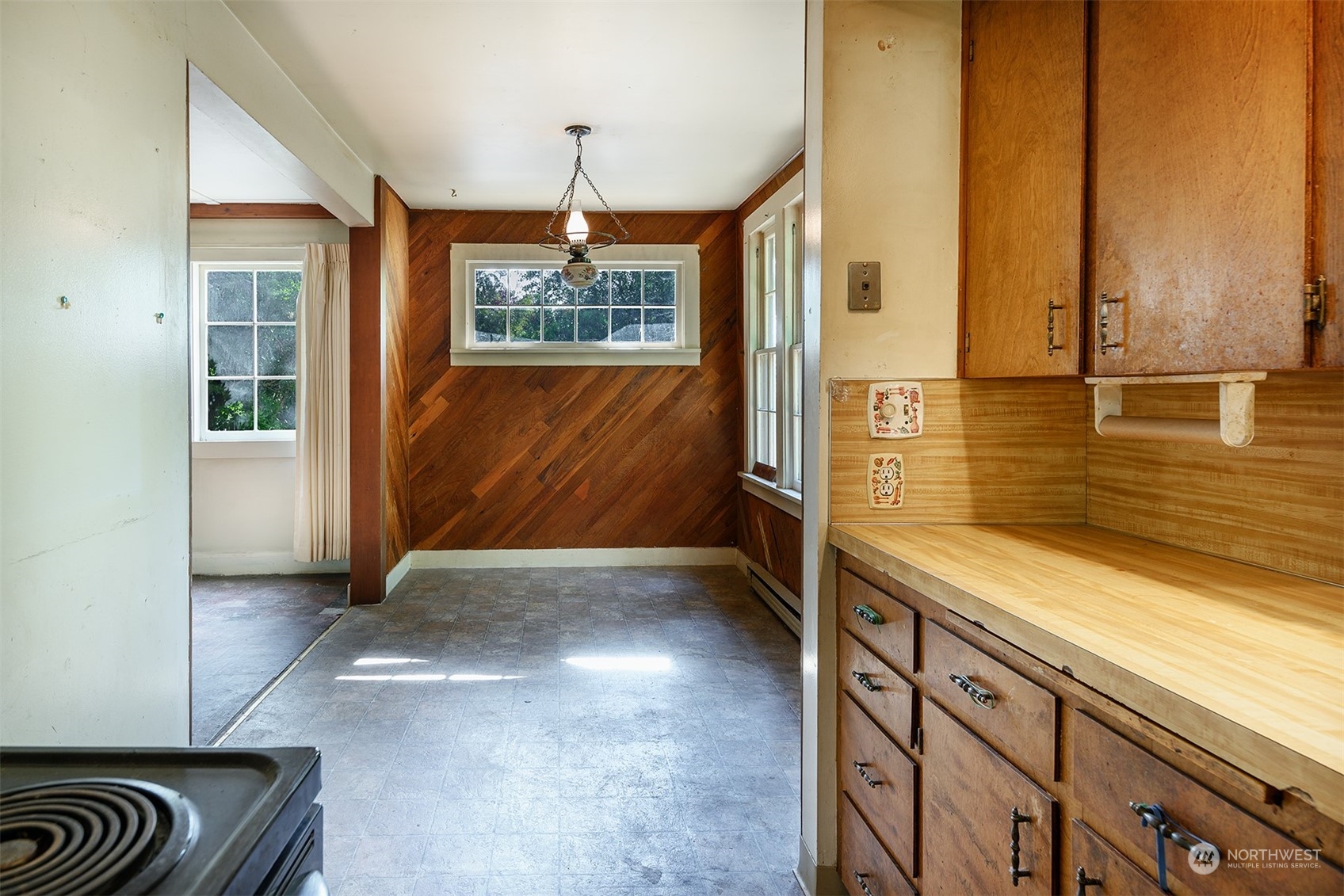 209 Southwest 132nd Street Burien, WA 98146 - Photo 16 of 27 a view of front door and entryway