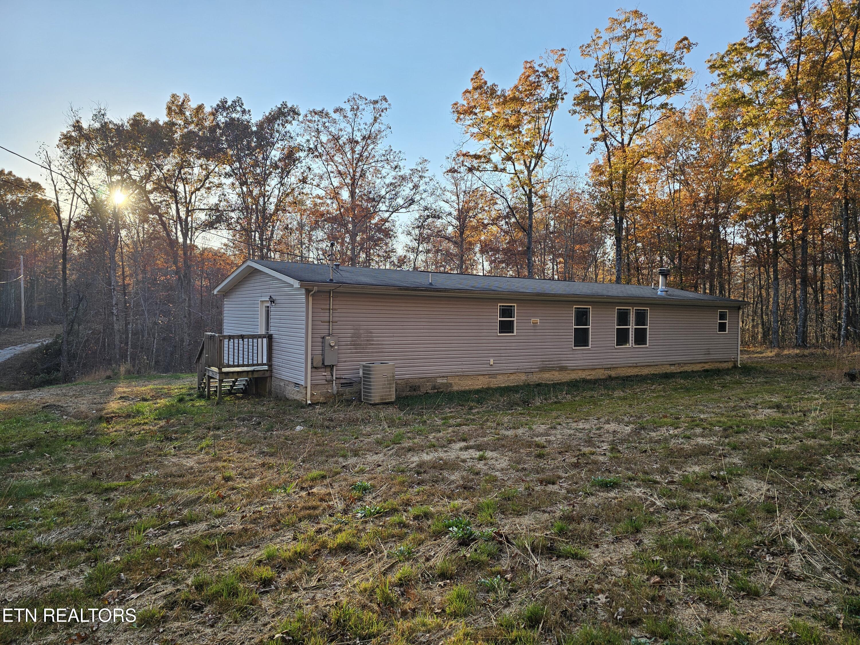 196 Red Hill Road Sunbright, TN 37872 - Photo 4 of 24 20251106_164042
