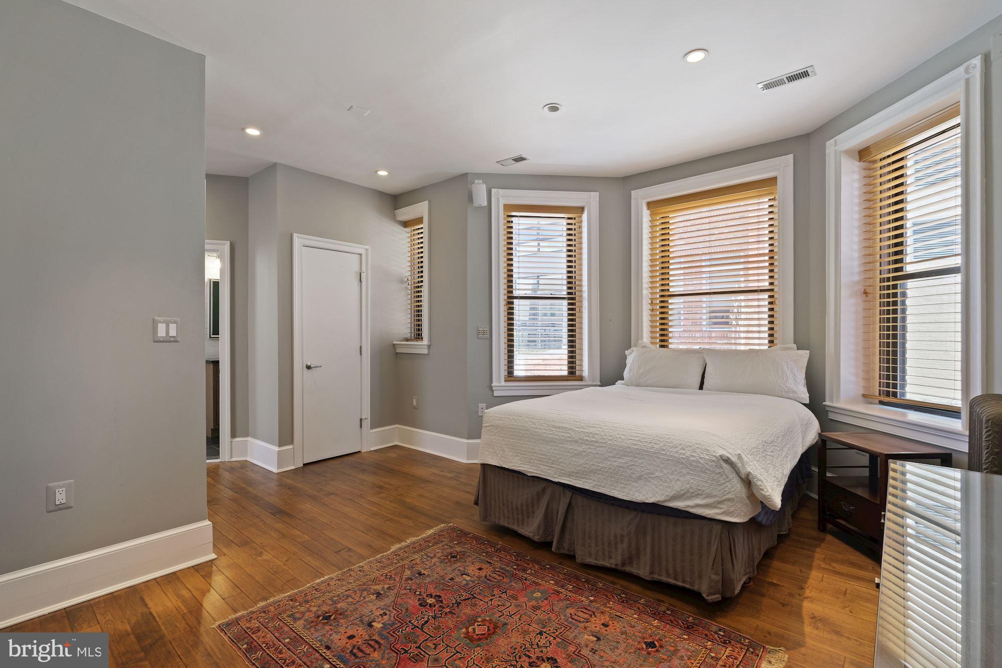1419 R Street Northwest, Unit 31 Washington, DC 20009 - Photo 14 of 36 Gallery Image 14