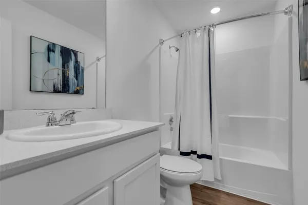 $2,000 | 4154 Saltillo Lakes Drive, Baytown, TX 77521