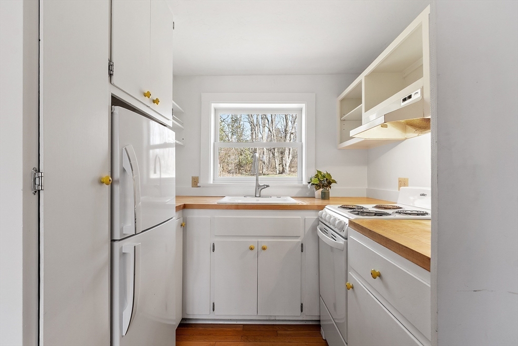 320 Lowell Road Concord, MA 01742 - Photo 37 of 42