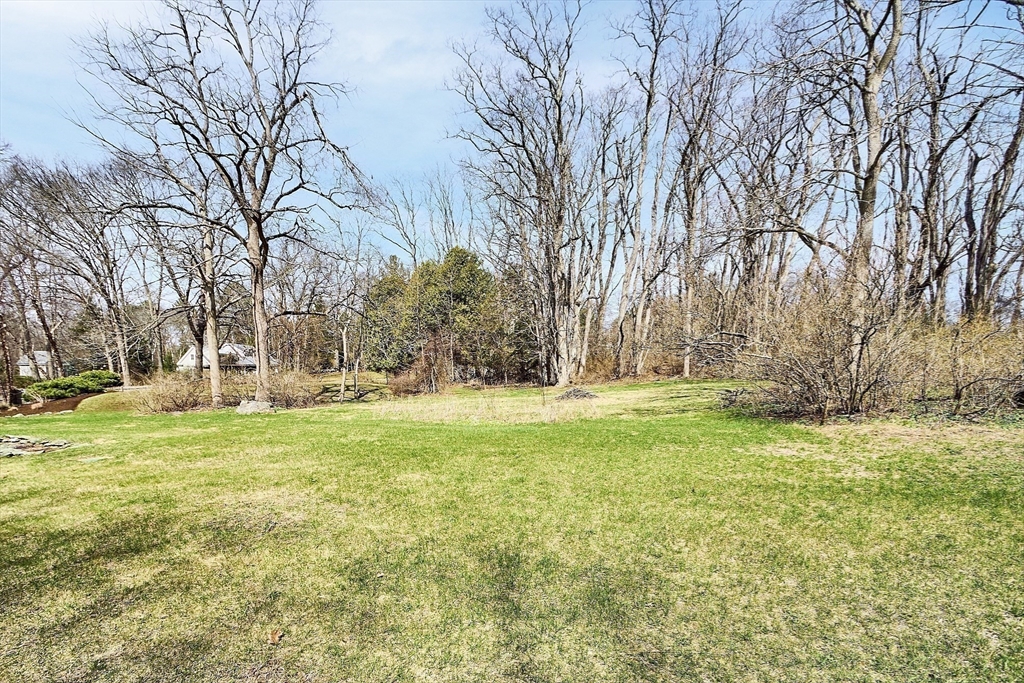 320 Lowell Road Concord, MA 01742 - Photo 6 of 42