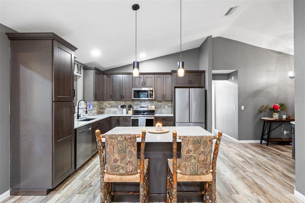 11311 Northeast 40th Street Road Silver Springs, FL 34488 - Photo 12 of 67