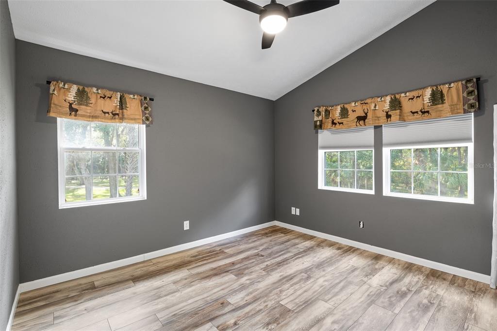 11311 Northeast 40th Street Road Silver Springs, FL 34488 - Photo 38 of 67