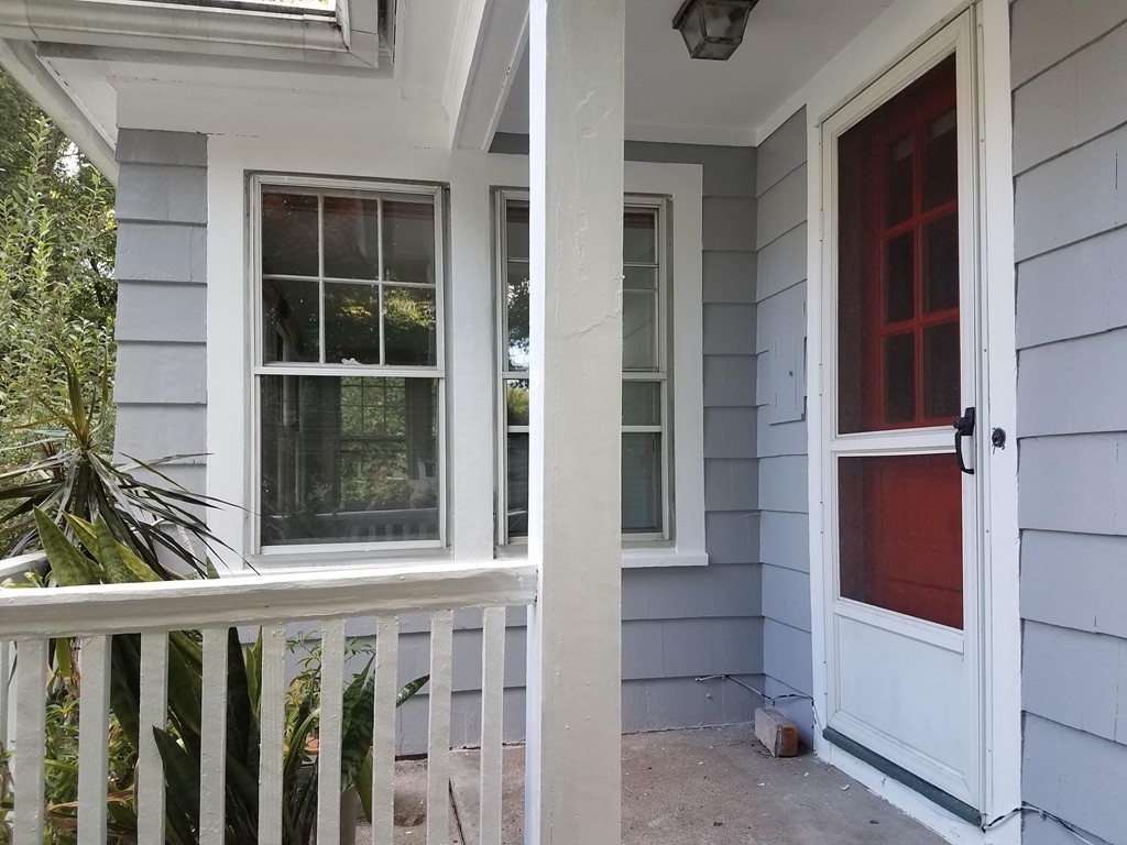 80 Eleanor Road Springfield, MA 01108 - Photo 4 of 30 a view of a porch