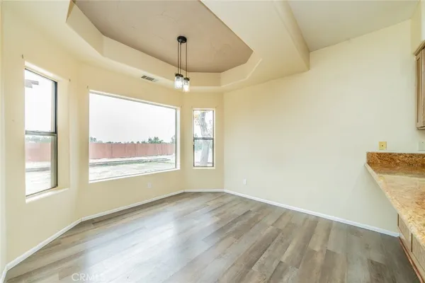 $2,995 | 7440 3rd, Hesperia, CA 92345