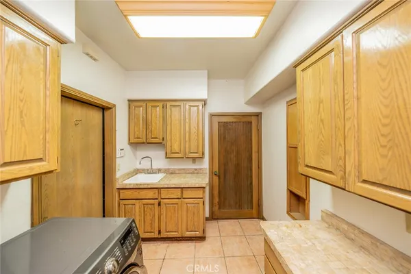 $2,995 | 7440 3rd, Hesperia, CA 92345