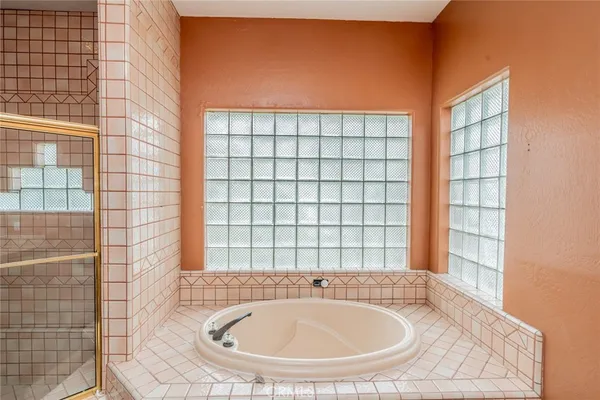 $2,995 | 7440 3rd, Hesperia, CA 92345