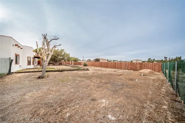 $2,995 | 7440 3rd, Hesperia, CA 92345