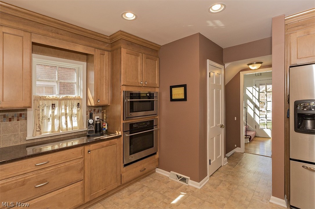 3651 Gridley Road Shaker Heights, OH 44122 - Photo 5 of 19 Gallery Image 5