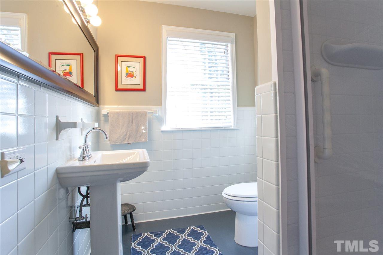 2709 Dogwood Road Durham, NC 27705 - Photo 16 of 21 Gallery Image 16