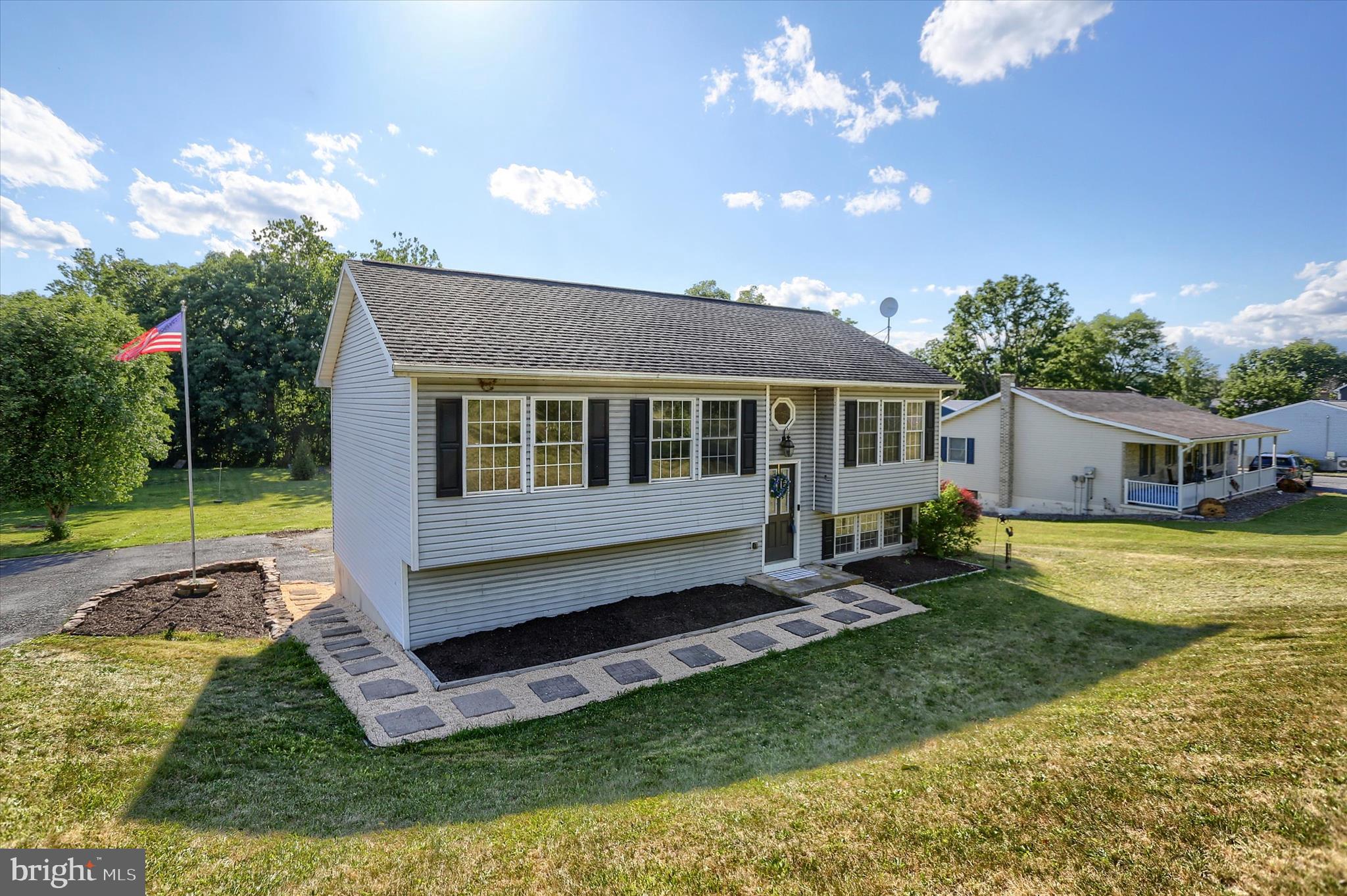 282 Montour Road Landisburg, PA 17040 - Photo 2 of 39