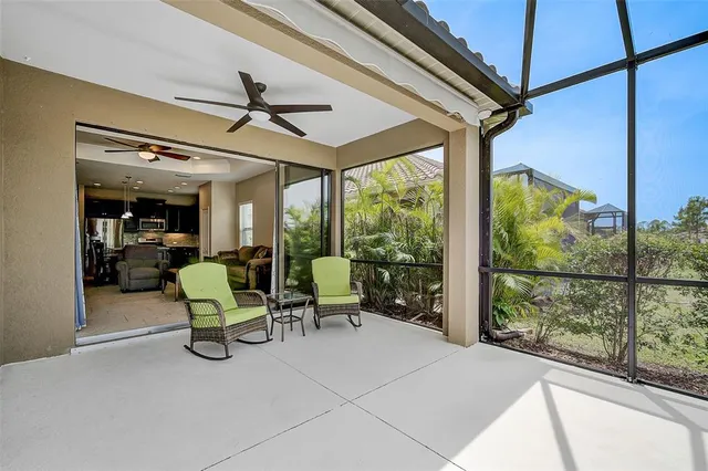 a view of building with yard