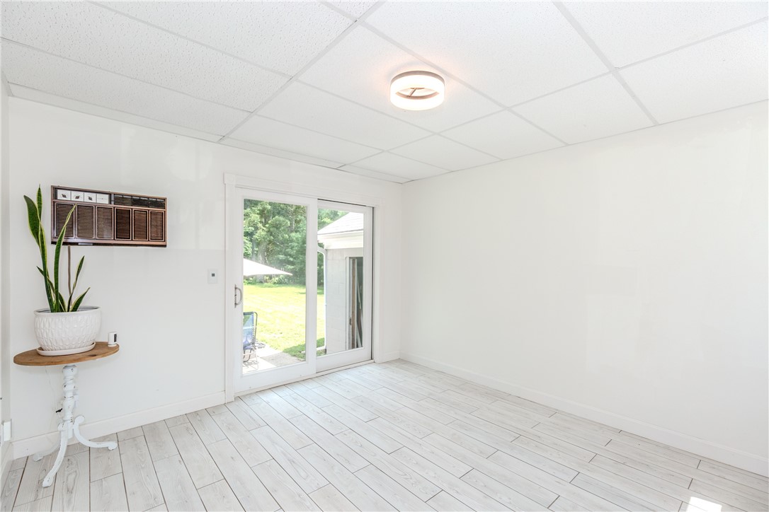 1270 Pippin Orchard Road Cranston, RI 02921 - Photo 4 of 41