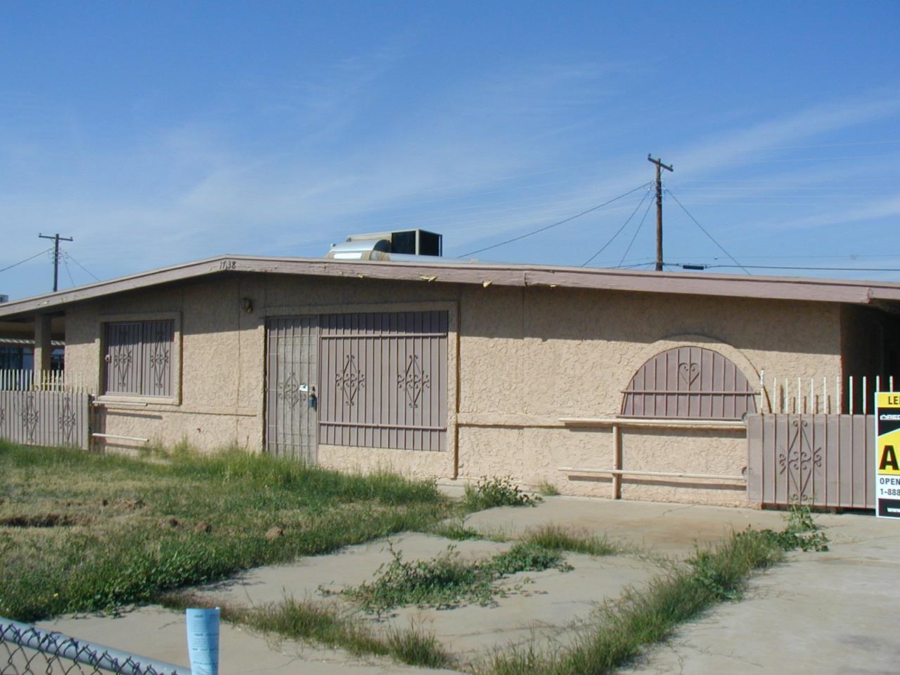 1738 East Chipman Road Phoenix, AZ 85040 - Photo 1 of 3 Front