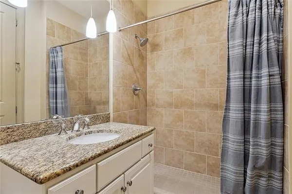 $2,300 | 1201 Canal Street, Unit 413, New Orleans, LA 70112