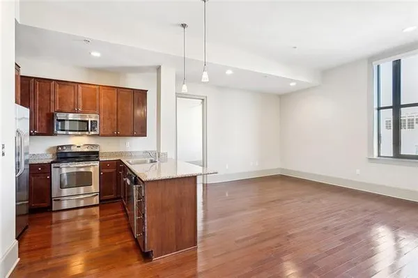$2,300 | 1201 Canal Street, Unit 413, New Orleans, LA 70112