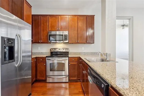 $2,300 | 1201 Canal Street, Unit 413, New Orleans, LA 70112