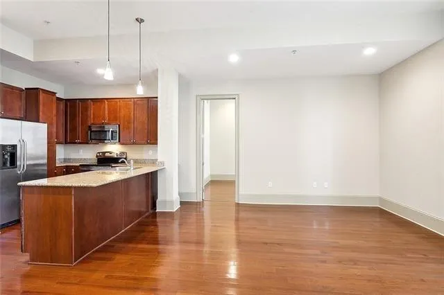 $2,300 | 1201 Canal Street, Unit 413, New Orleans, LA 70112