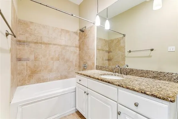 $2,300 | 1201 Canal Street, Unit 413, New Orleans, LA 70112