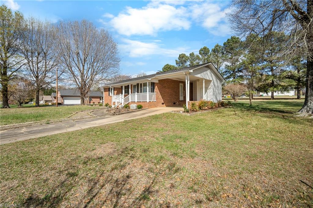 5406 Finch Farm Road Trinity, NC 27370 - Photo 16 of 24 Side view from front corner
