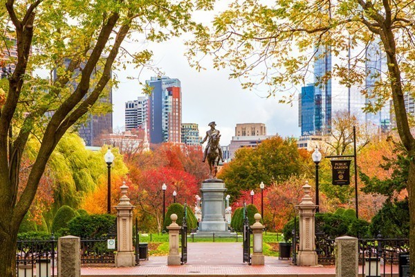 89 Beacon Street, Unit PH Boston, MA 02108 - Photo 22 of 22 a view of city with tall buildings