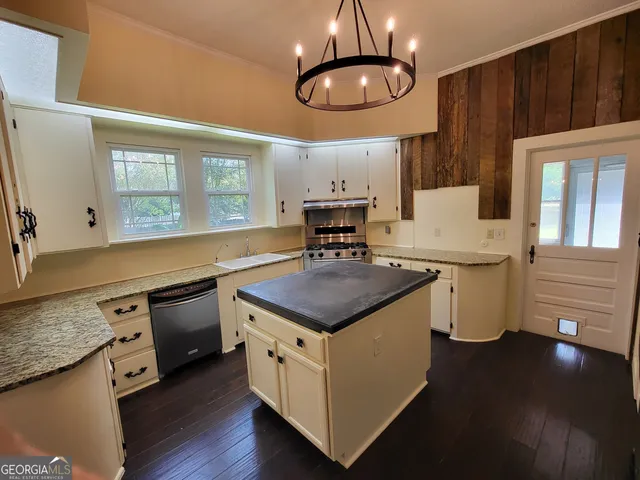 $329,900 | 210 Parker Avenue North, Brooklet, GA 30415