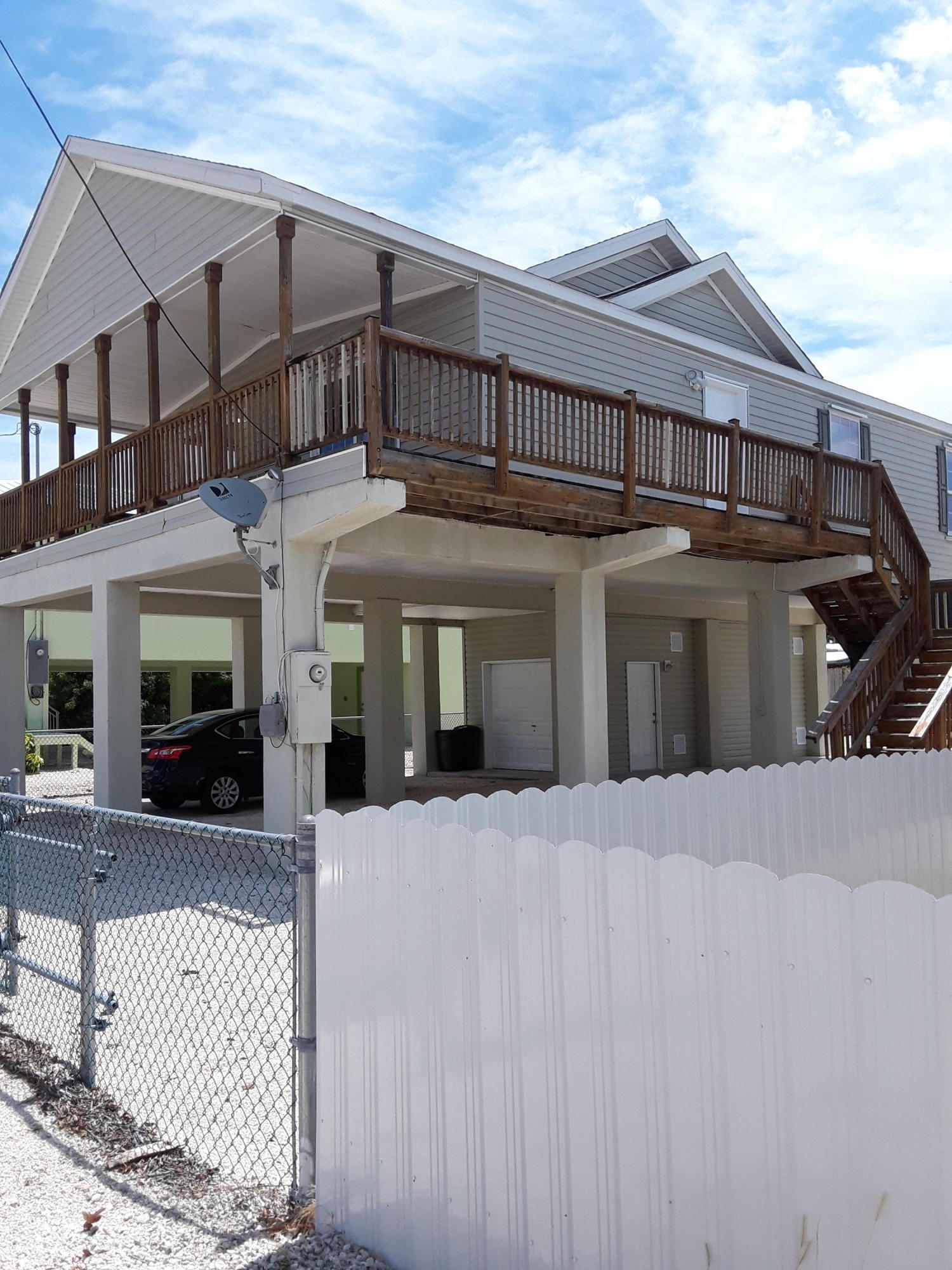 953 Plantation Road Key Largo, FL 33037 - Photo 1 of 21 Angle view