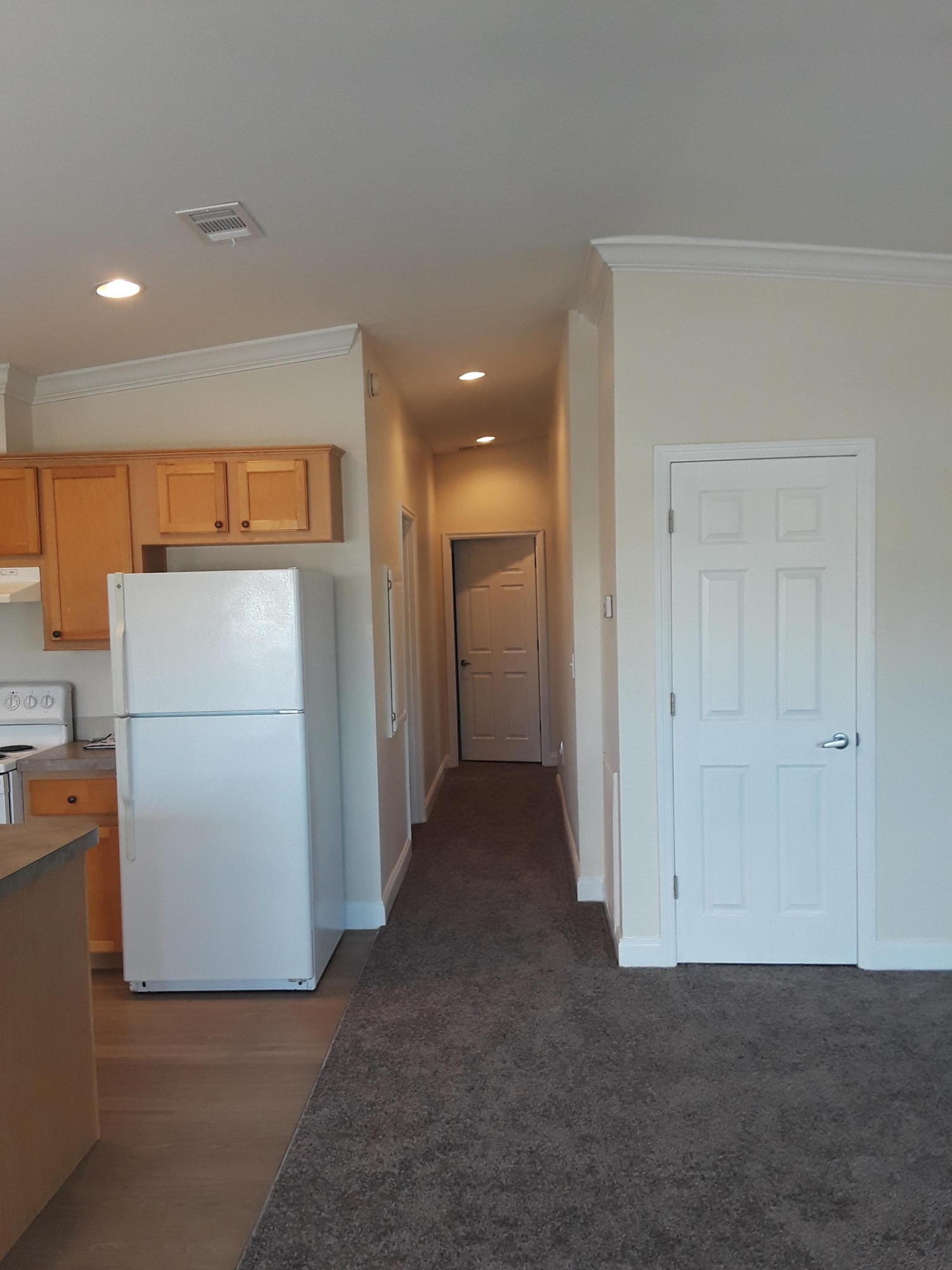 953 Plantation Road Key Largo, FL 33037 - Photo 12 of 21 Kitchen & Hall