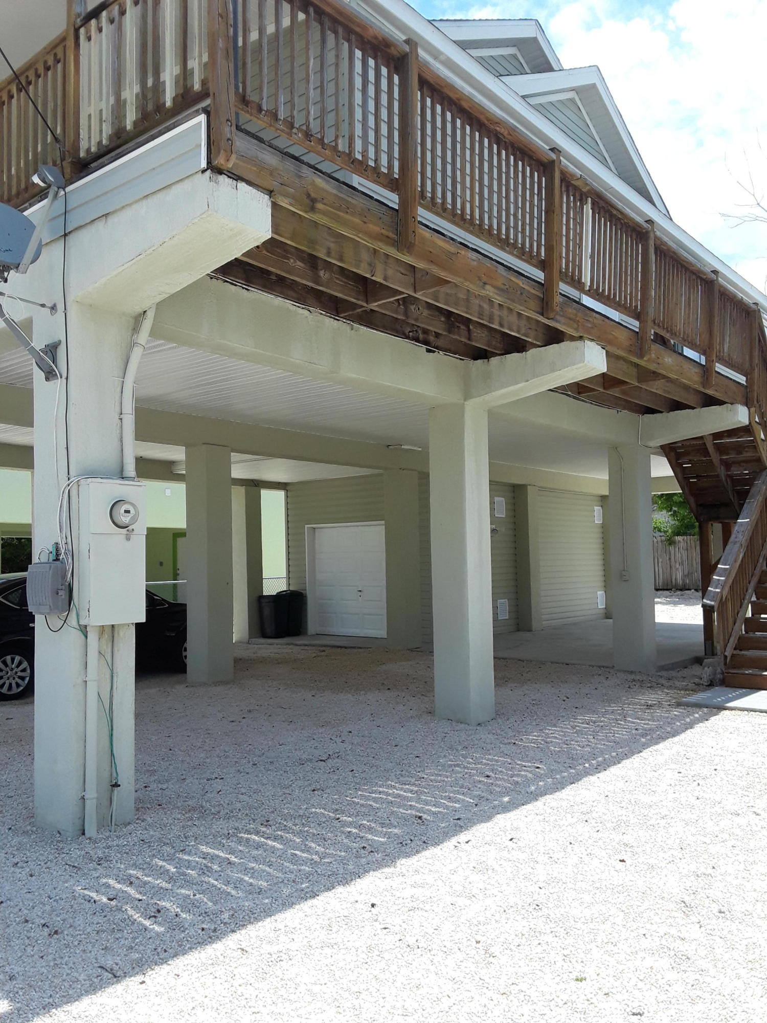 953 Plantation Road Key Largo, FL 33037 - Photo 5 of 21 Garage below