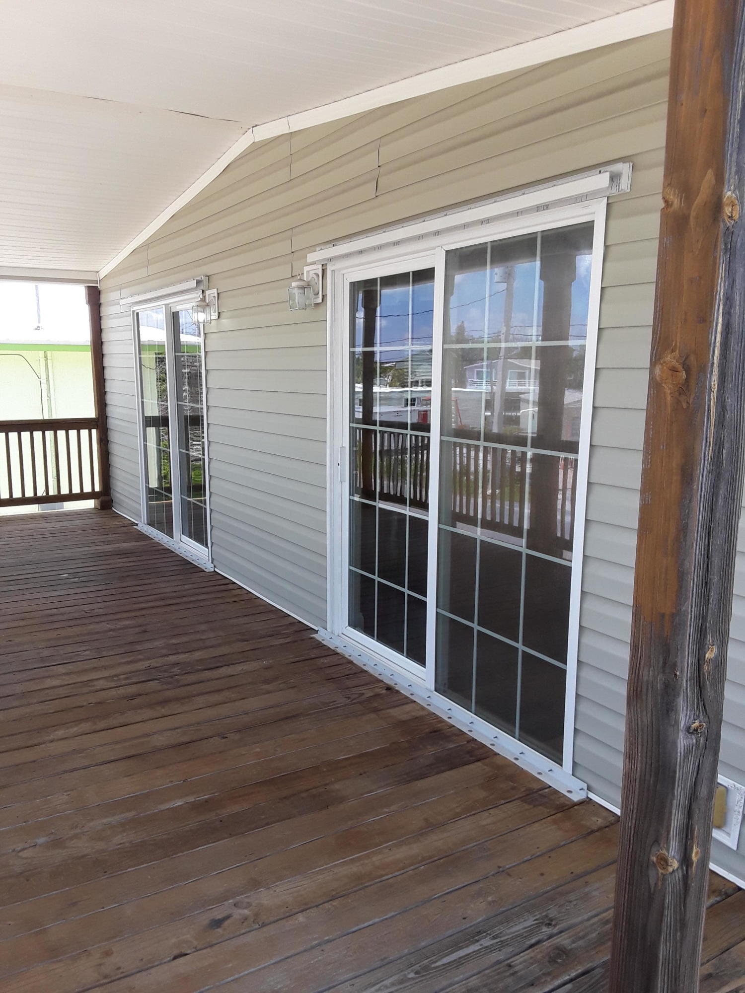 953 Plantation Road Key Largo, FL 33037 - Photo 10 of 21 Porch Sliding Doors